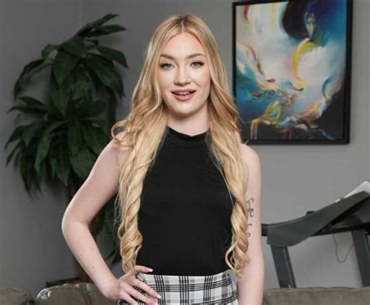 Daisy Lavoy: The Rising Star Of The Digital Age