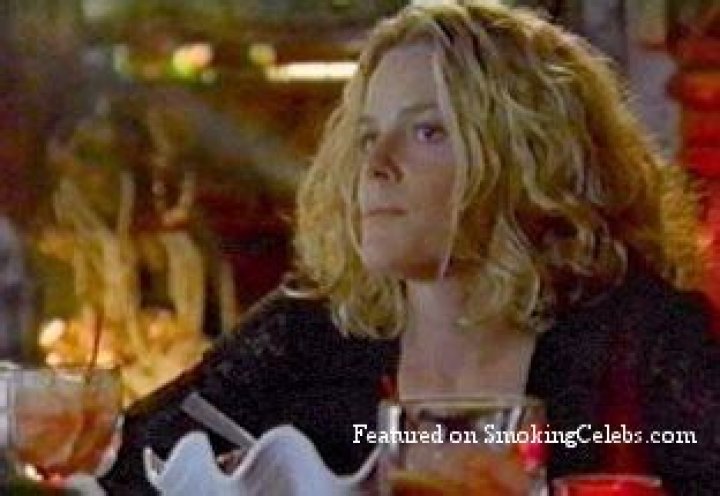 Uncovering The Truth Behind Elisabeth Shue Smoking: A Closer Look