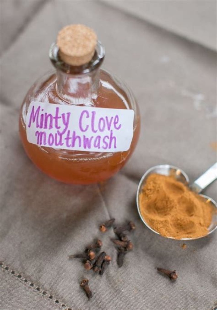 Discover The Benefits Of Homemade Mouthwash With Cloves