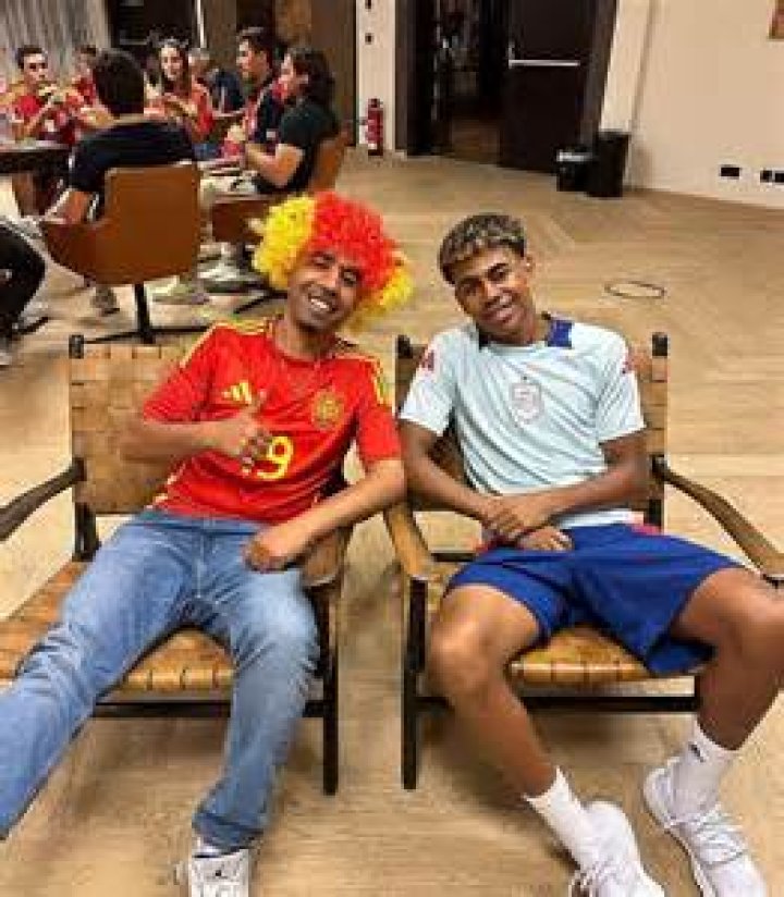 Unraveling The Mystery: How Old Is Yamal's Dad?