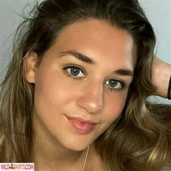 Exploring The Allure Of Lauren Mochen: The Intrigue Behind The 'Nude' Buzz