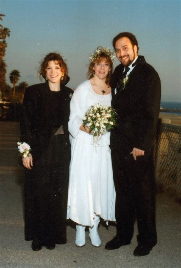 The Matrimonial Status Of Marianne Williamson: Unraveling The Mystery