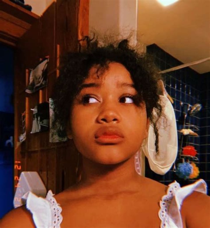 Mars Badu: The Otherworldly Songstress