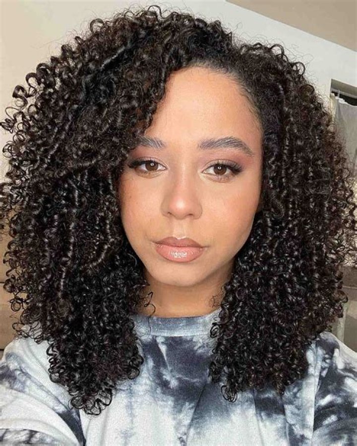 Amazing Medium Length Hairstyles For Black Women