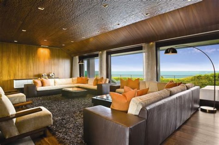 Exploring The Luxurious Abode Of Michael Rubin: The Michael Rubin House