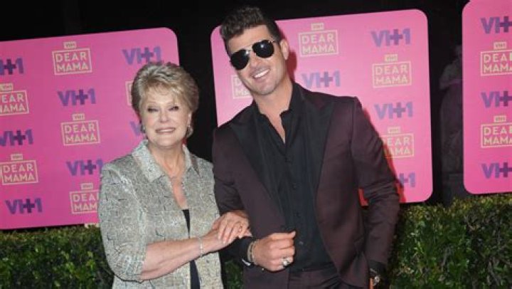 Unveiling The Legacy: Who Is Robin Thicke's Mom?